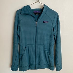 Patagonia hooded R1 zip-up fleece jacket - size M